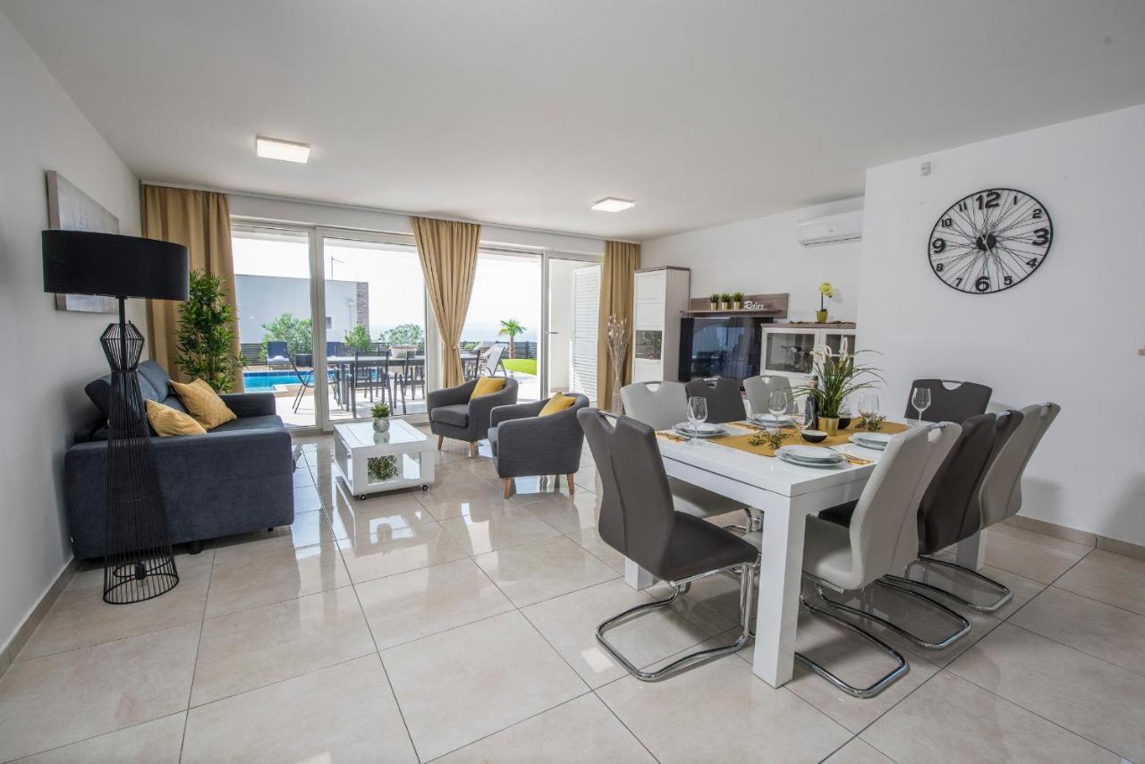 Villas Royal II With Private Pool Novalja Exterior photo